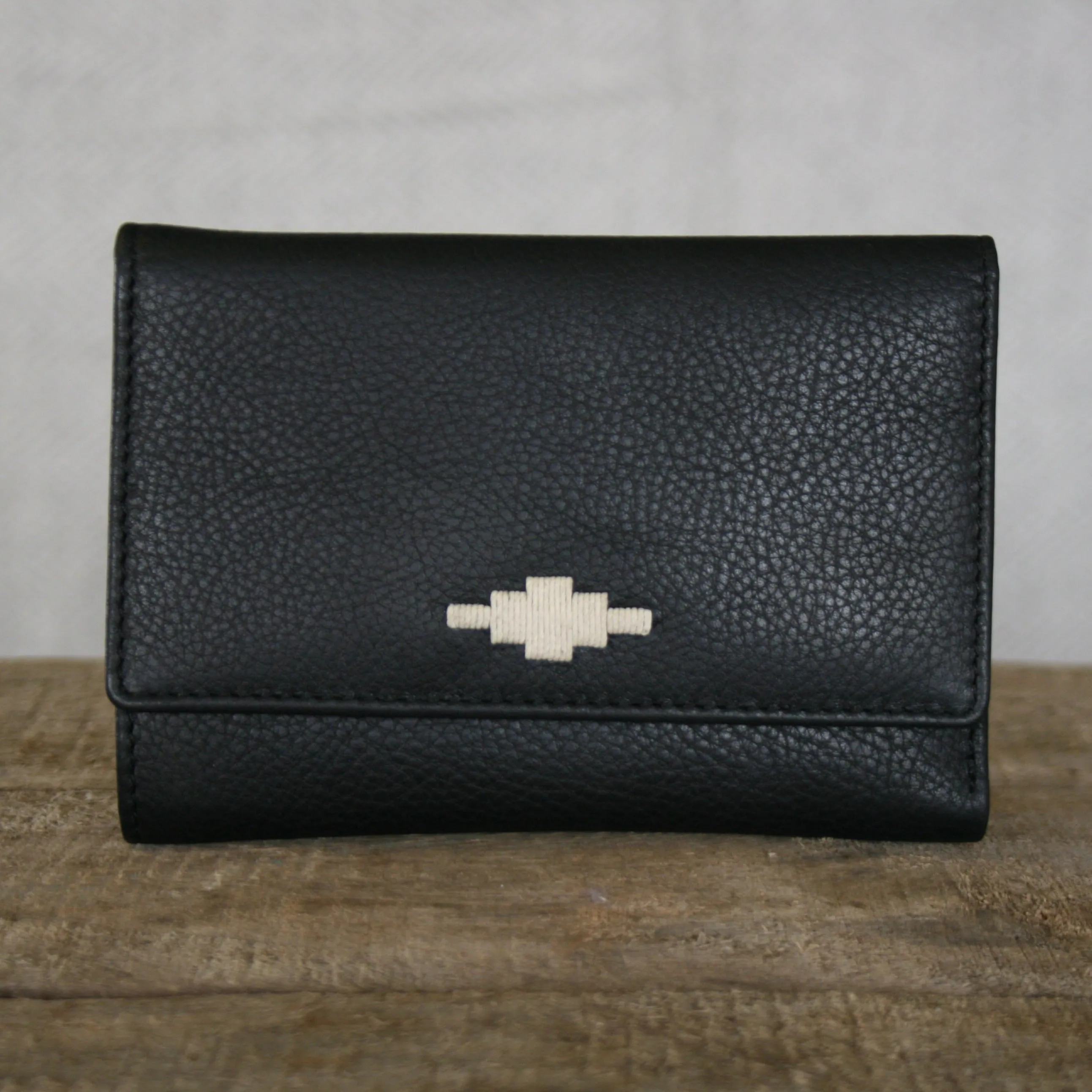 'Chica' Trifold Purse - Black Leather