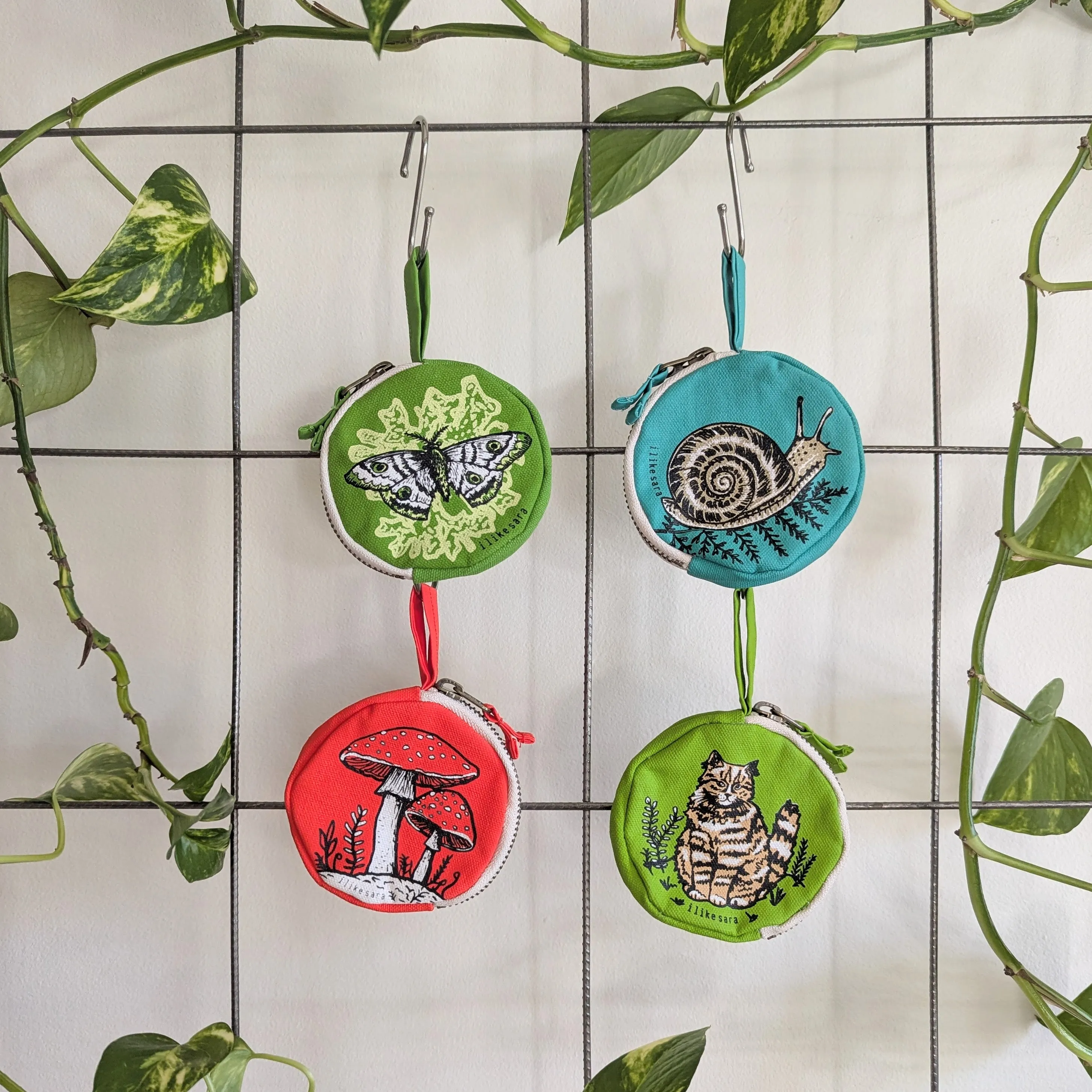 coin pouch | moth