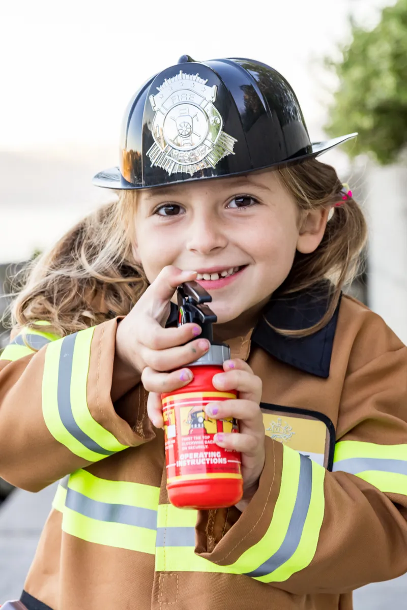 Great Pretenders Firefighter Set, Includes 5 Accessories, Tan, Size 5-6