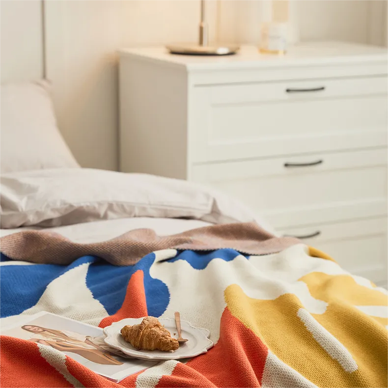 Knitted Leaves Throw Blanket