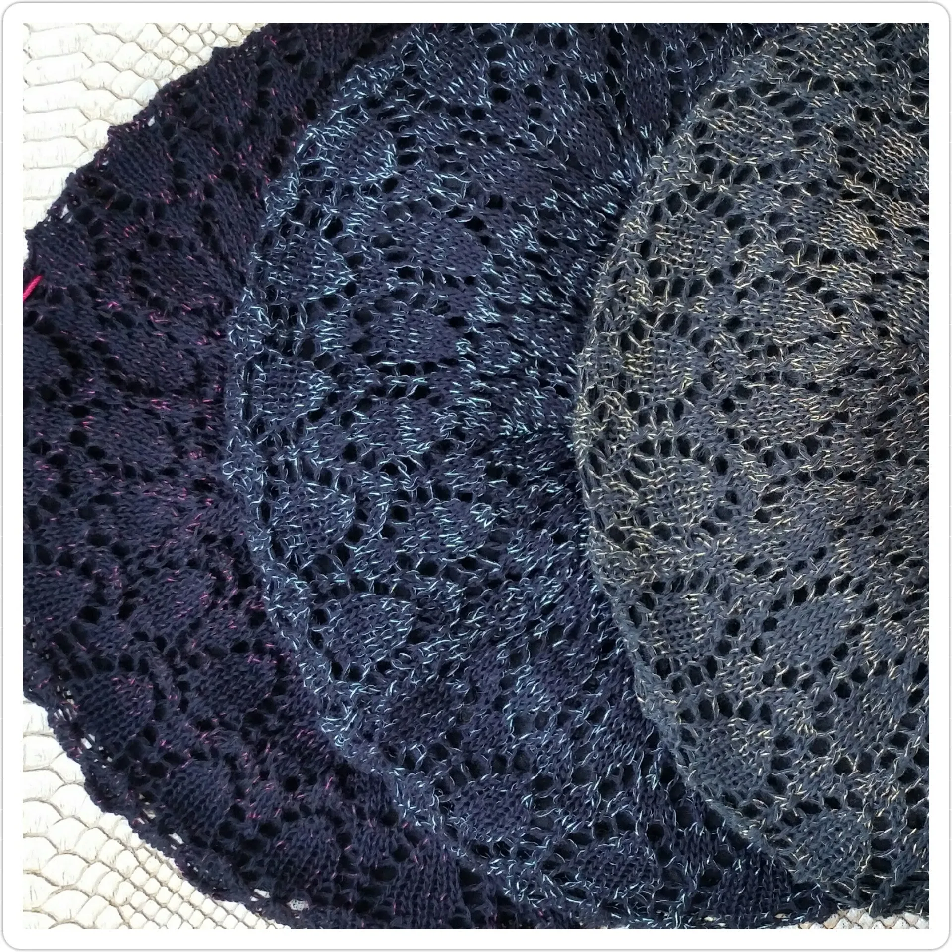 Lightweight Metallic Beret/Snood Atifa