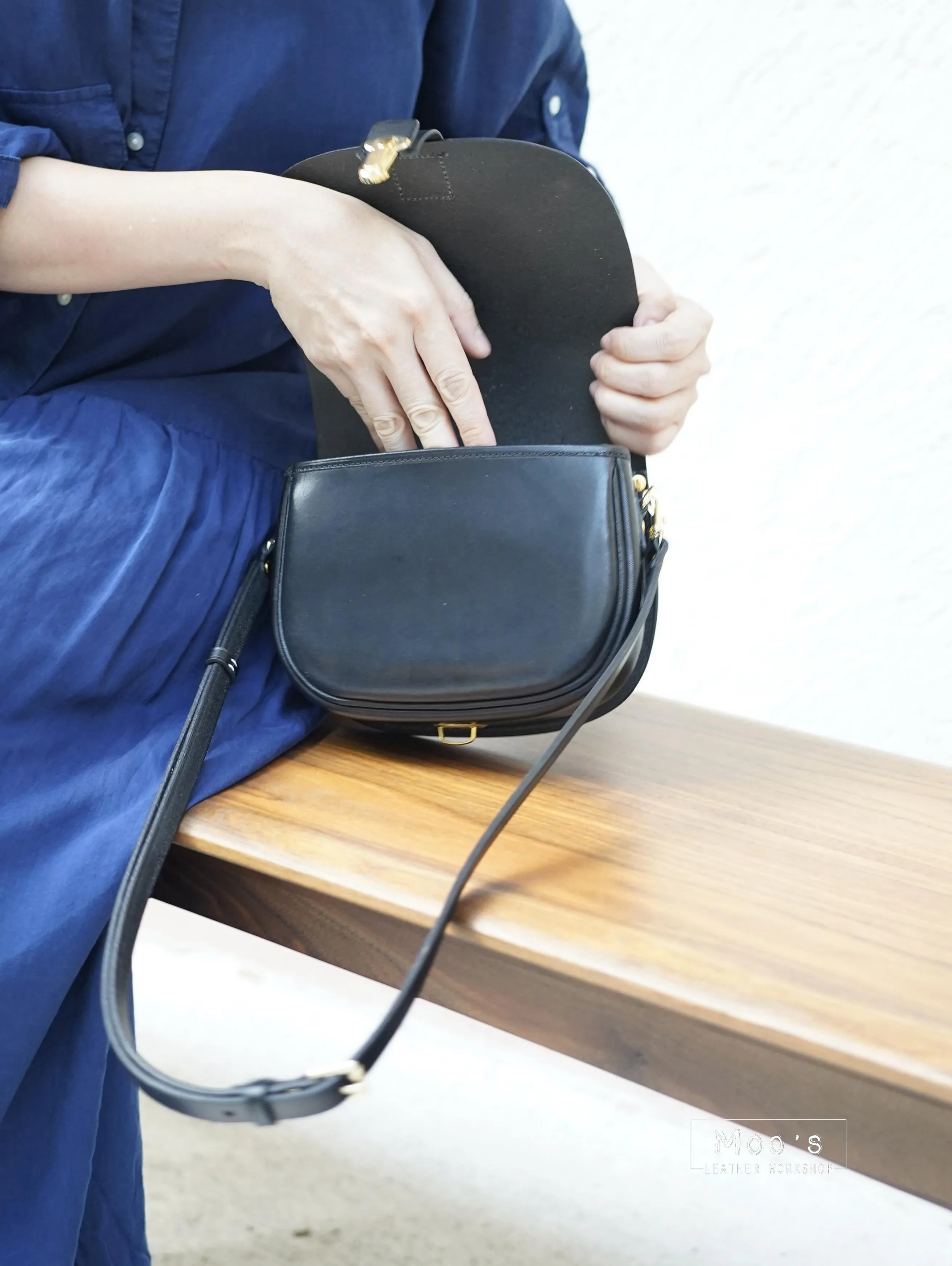 MINI horseshoe bag   RAW (複製)