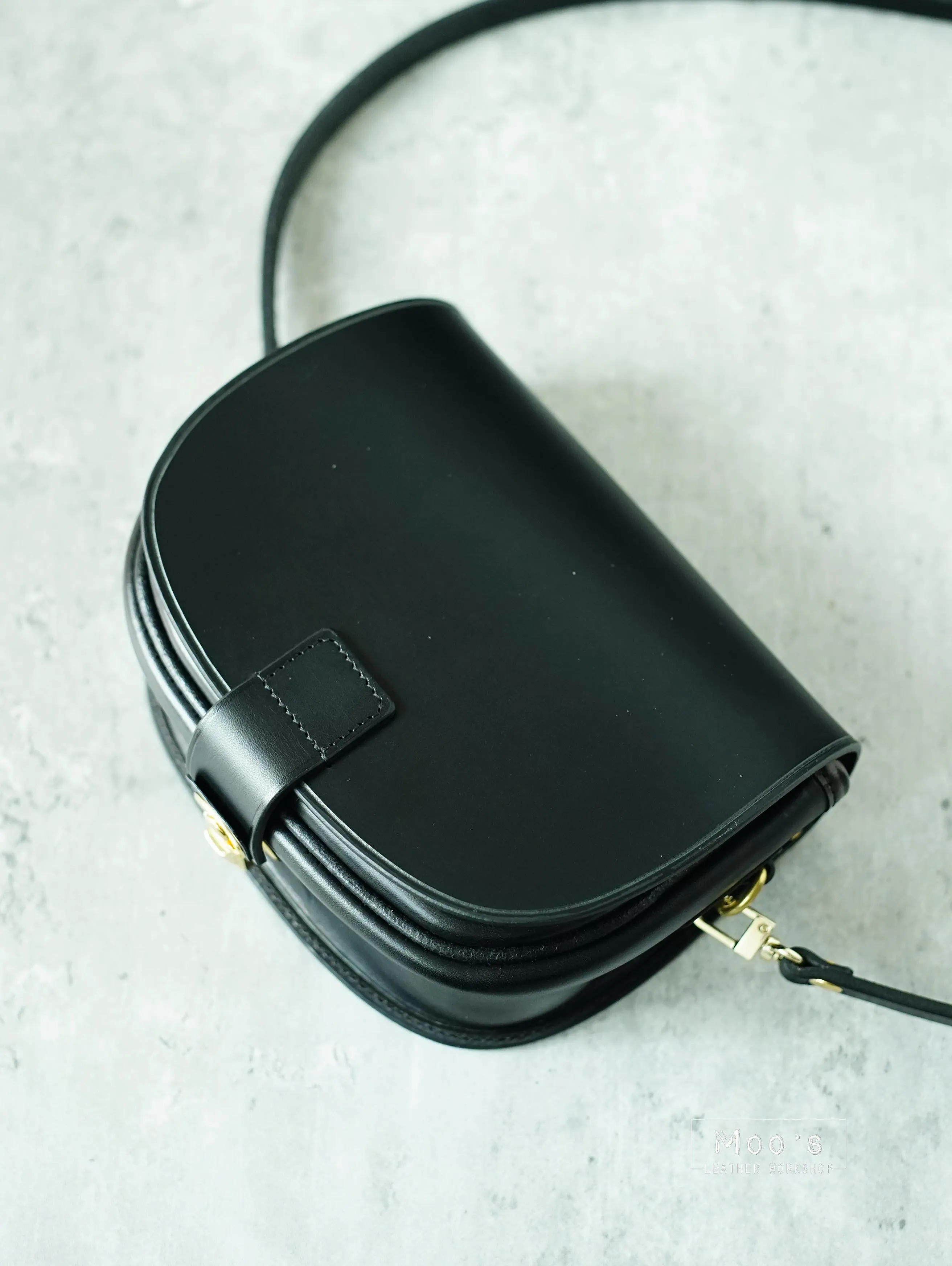 MINI horseshoe bag   RAW (複製)