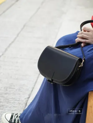 MINI horseshoe bag   RAW (複製)