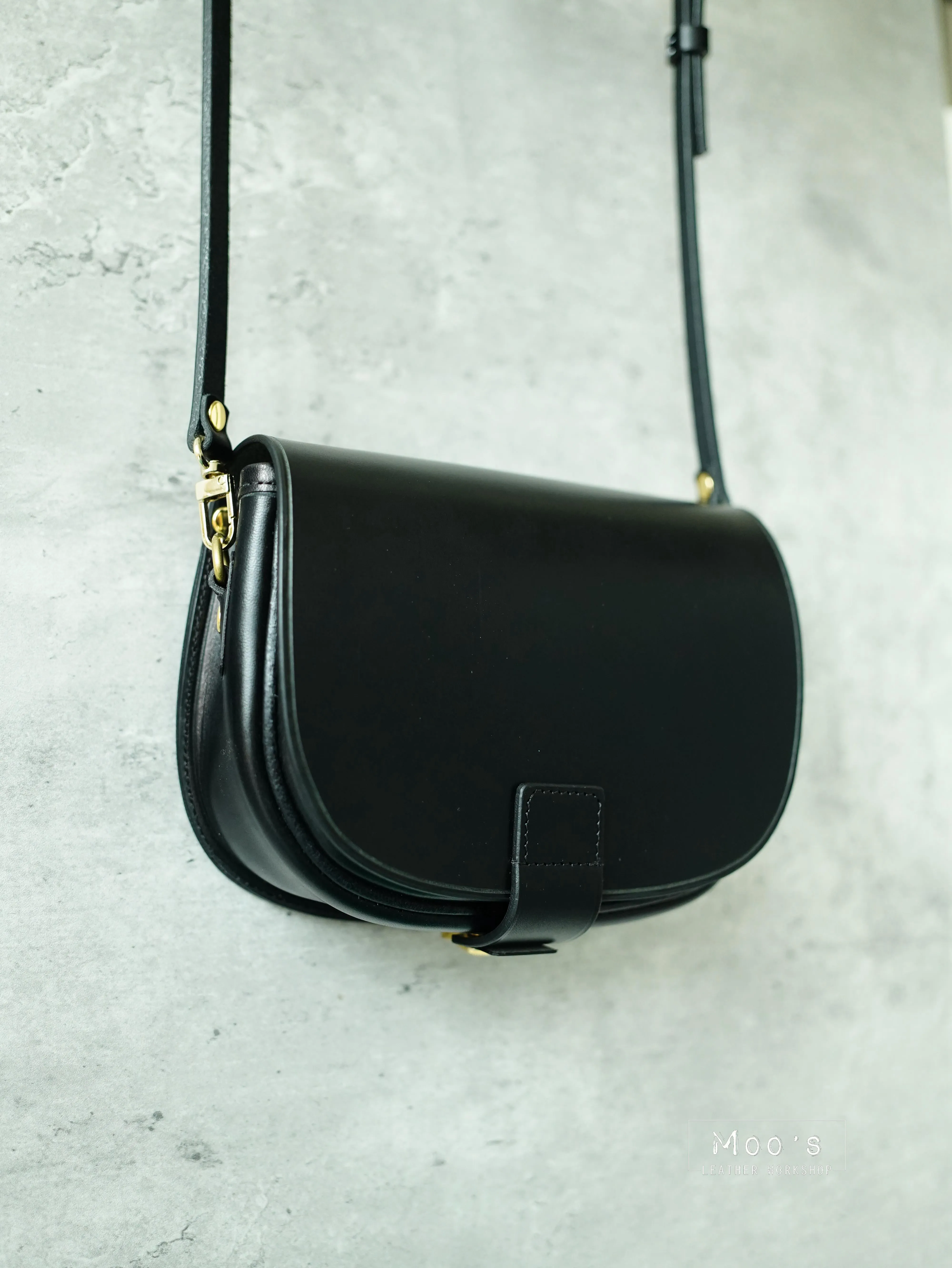 MINI horseshoe bag   RAW (複製)