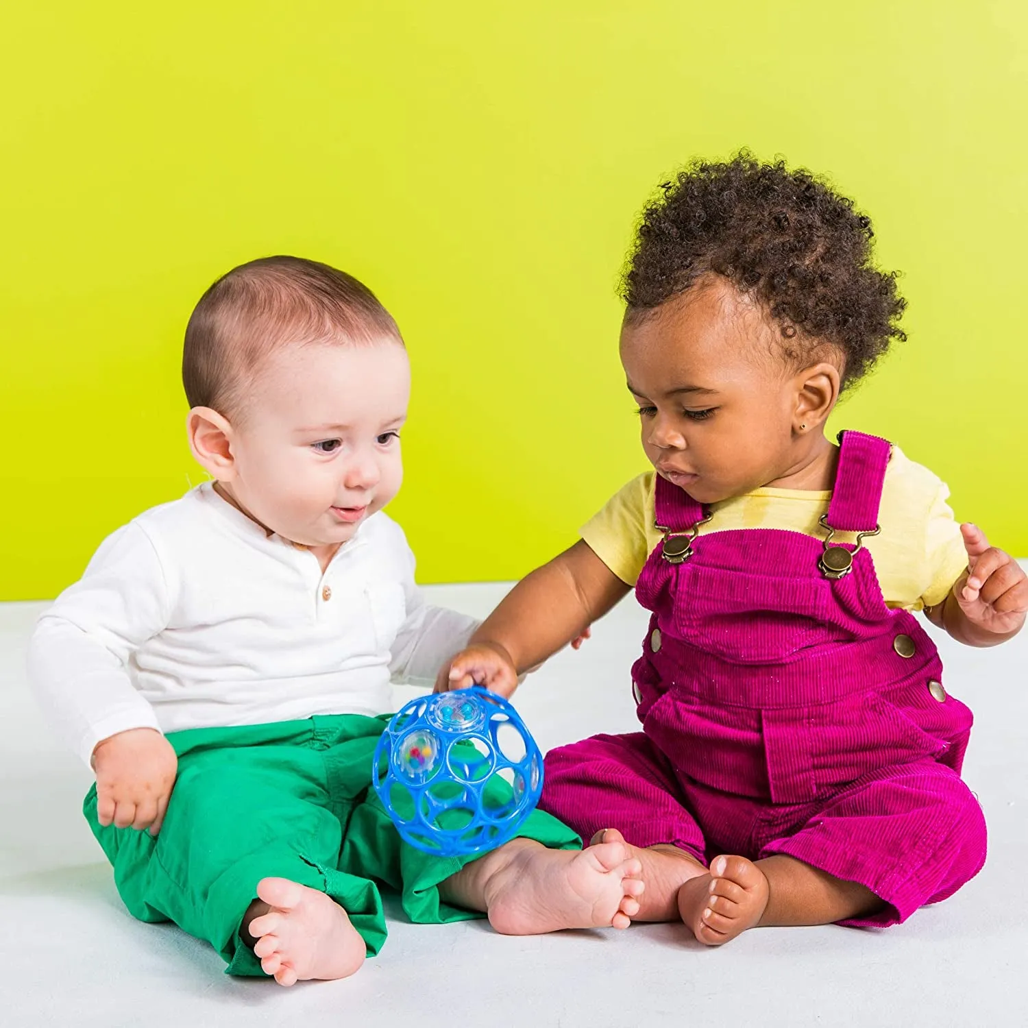 Oball Easy-Grasp Rattle Ball