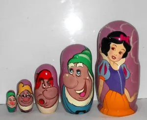 RUSSIAN DOLL SNOW WHITE LGE 5PC LILAC