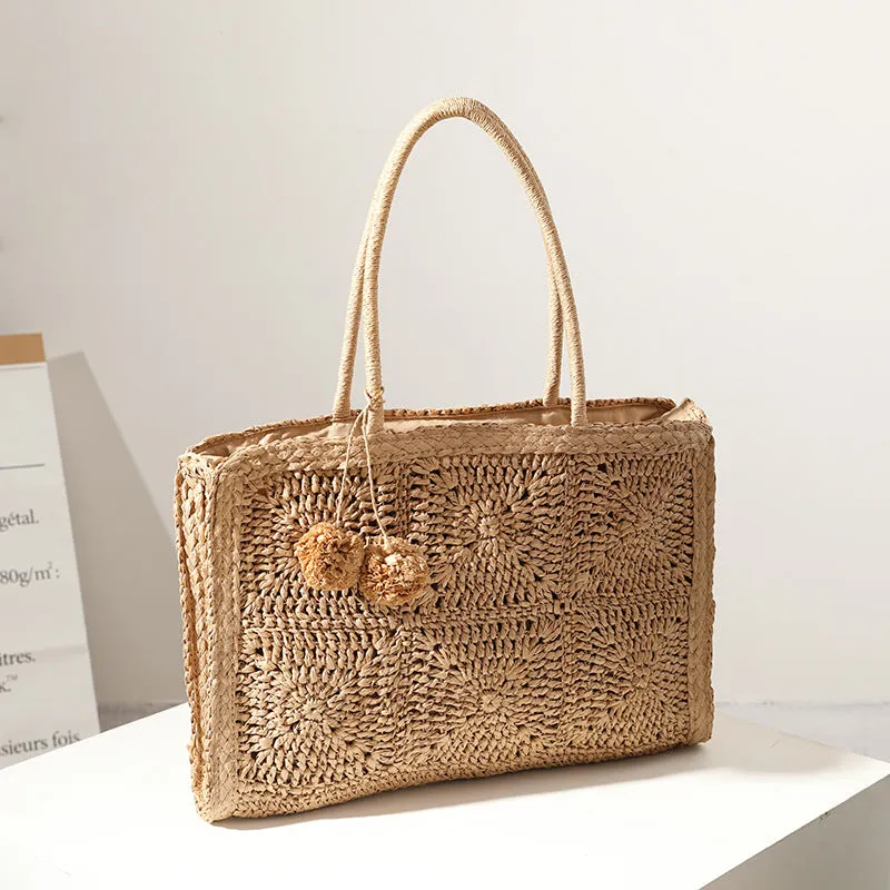 Straw Tote Bag With Pom Pom - Showtown