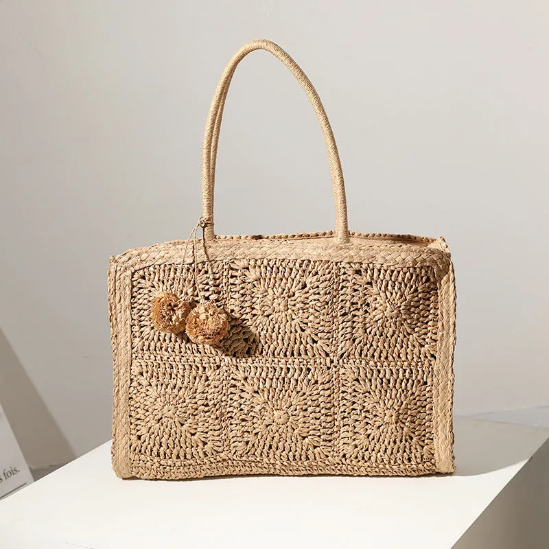 Straw Tote Bag With Pom Pom - Showtown