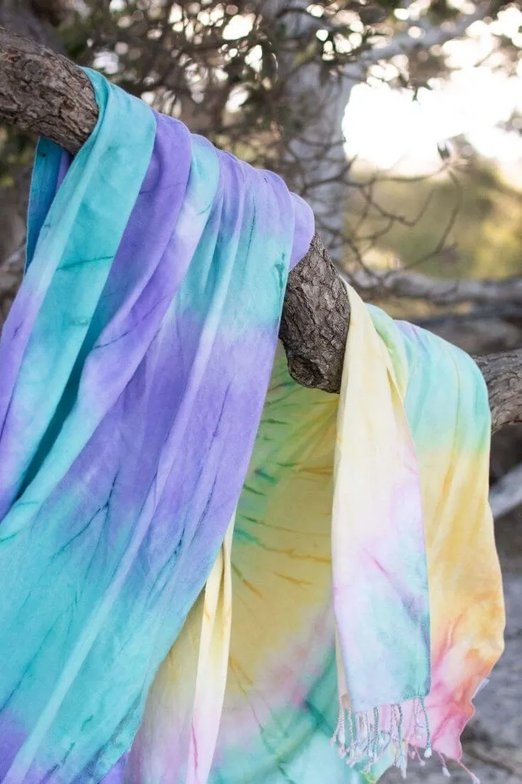 TIE DYE TOWELS
