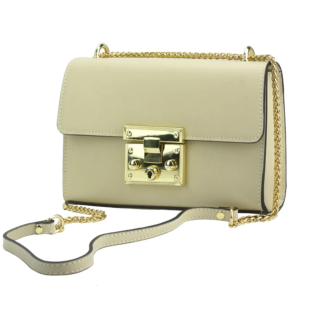 Victoire leather bag